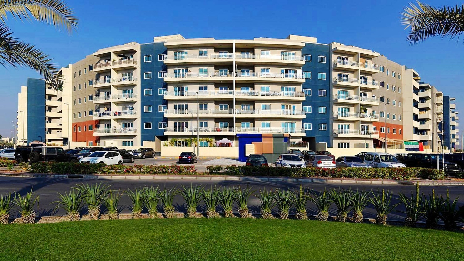 Al Reef Abu Dhabi-də Al Reef Downtown